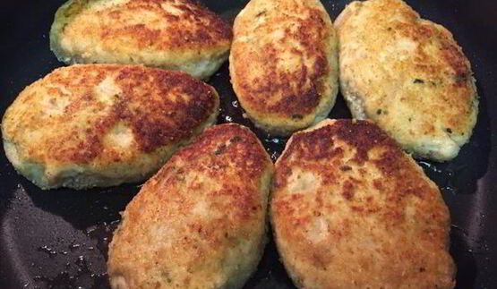 куриные зразы со шпинатом и яйцом