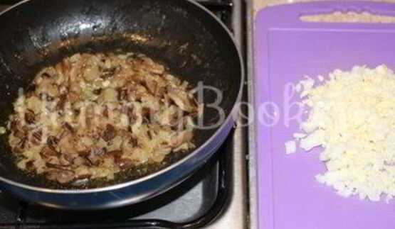 зразы с грибами и яйцом
