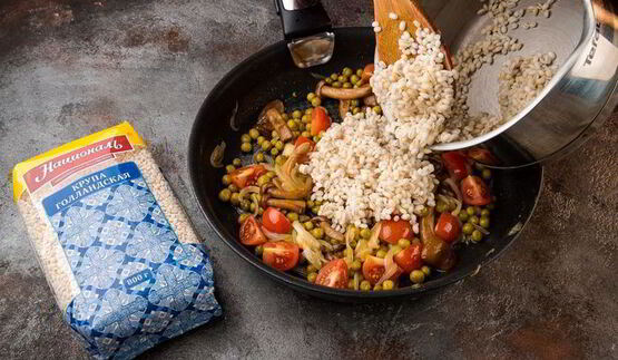 ароматная каша с лесными грибами