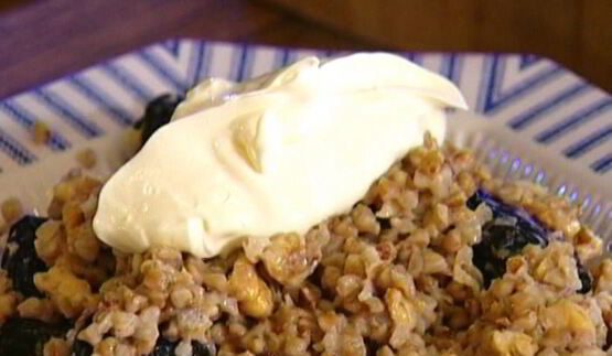 гречка с черносливом и грецкими орехами