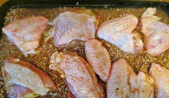 гречка с курицей под сметанно-грибным соусом