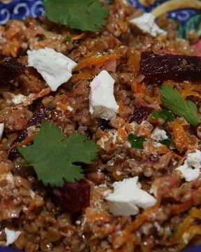 Гречка с овощами, козьим сыром и белым вином