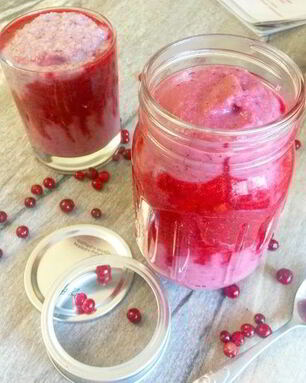 Гречневая каша без варки с ягодным соусом