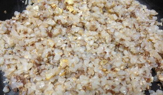 гречневая каша с чесноком и грецкими орехами