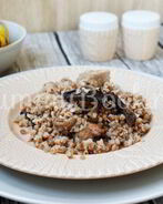 Гречневая каша с мясом и грибами в мультиварке