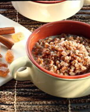 Гречневая каша с пряным молоком