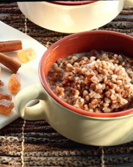 Рецепт гречневой каши с пряным молоком