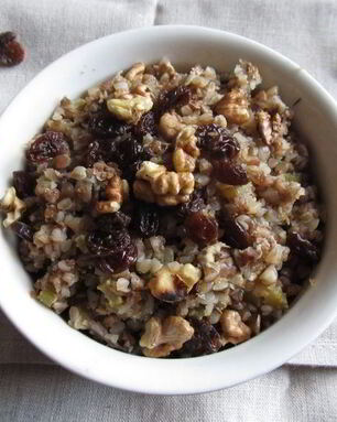 Гречневая каша с сухофруктами