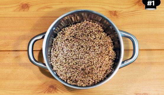 зеленая гречка со свининой и грибами