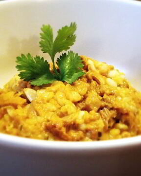 Каша из кускуса с лисичками, тыквой и кедровыми орешками