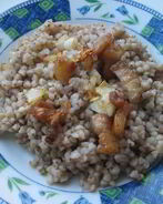 Каша со шкварками