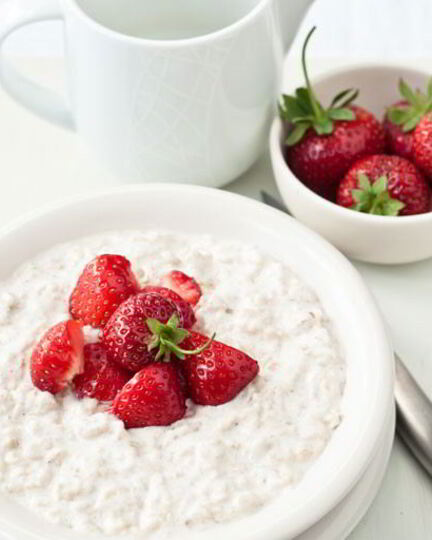 Рецепт овсяной каши с клубникой