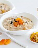 Овсяная каша с сухофруктами в мультиварке