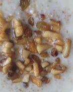 Овсяная каша с яблоками и корицей