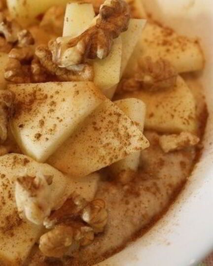 Рецепт овсянки с яблоками, медом и грецкими орехами