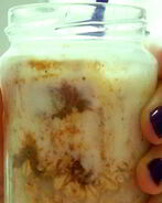 Овсянка в банке с яблоком и карамелью