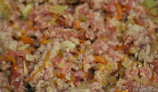 ячневая каша с мясным соусом