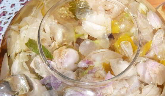 летний цветочный чай для подруг