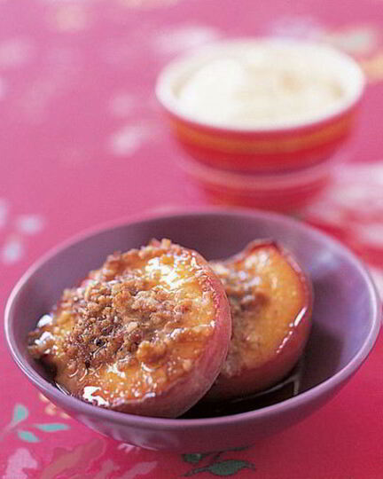 Рецепт фаршированных персиков в кленовом сиропе