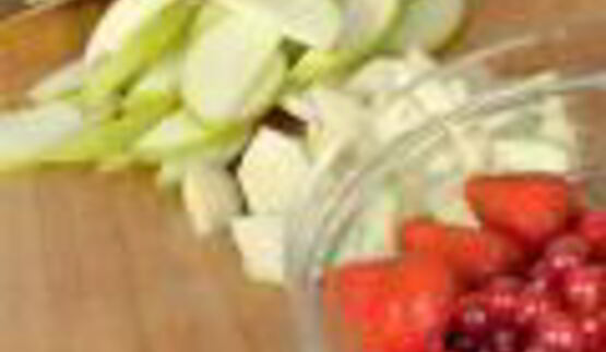 фруктово-ягодный наполеон в мятном сиропе