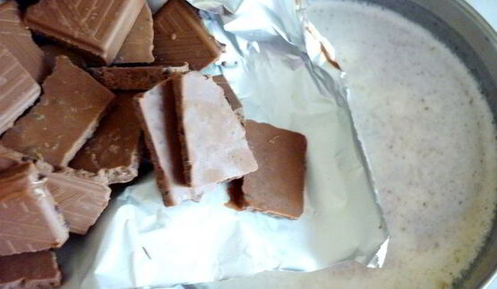 горячий шоколад со вкусом ванили и кофе