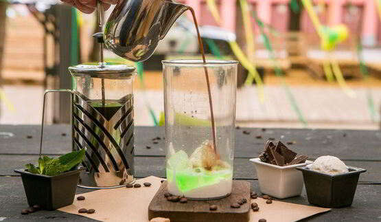 холодный мятно-шоколадный кофе