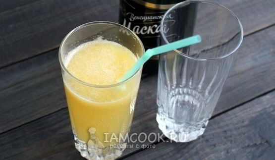 коктейль беллини с шампанским