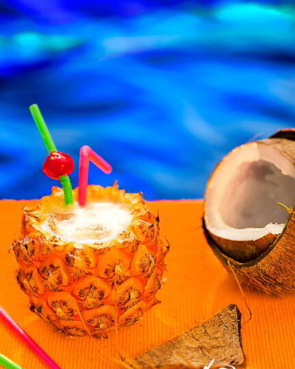 Рецепт коктейля пина-колада в ананасе