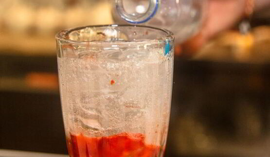 клубничный лимонад