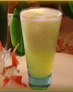 Медово-огуречный лимонад