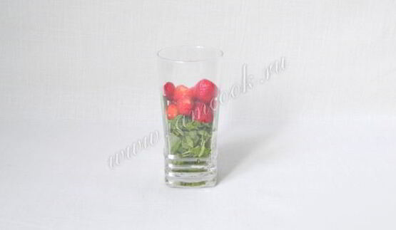 клубничный мохито, безалкогольный