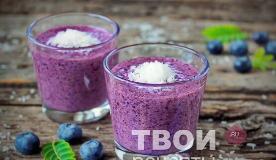 молочный коктейль в блендере