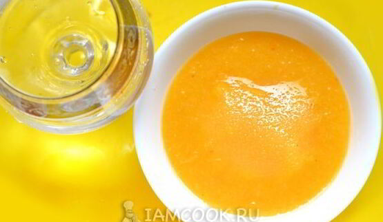 персиковый коктейль с красным вином