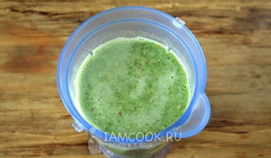 ананасово-мятный смузи с фисташками