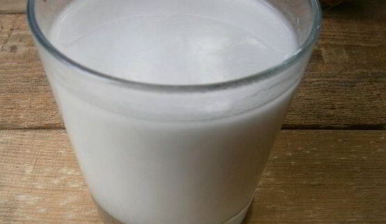 кокосовый смузи с овсяными хлопьями