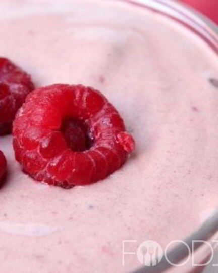 Рецепт малинова-бананового смузи