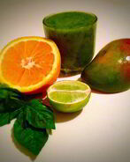 Мангово-базиликовый смузи