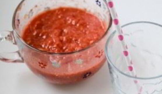 смузи из манго и ягод