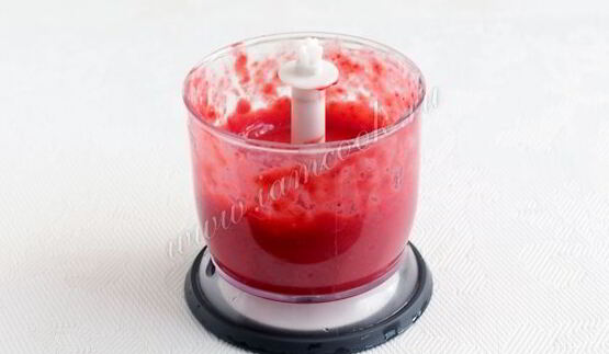 смузи из персика и малины