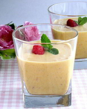 Смузи с тыквой и малиной