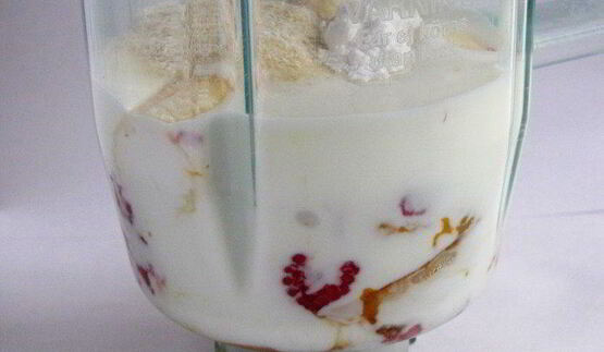 смузи с тыквой и малиной