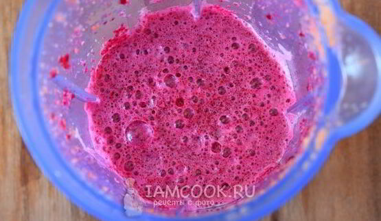 смузи со свеклой, морковью и яблоком