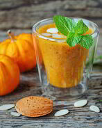 Тыквенный смузи с финиками и имбирным сиропом