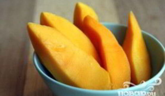 витаминный напиток из свеклы, манго и помидор