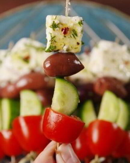Рецепт салата греческого на шпажках