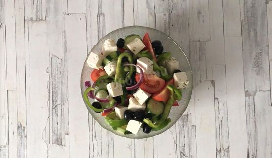 салат греческий с брынзой классический