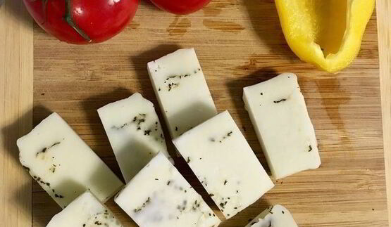 салат-гриль с сыром халуми по-гречески