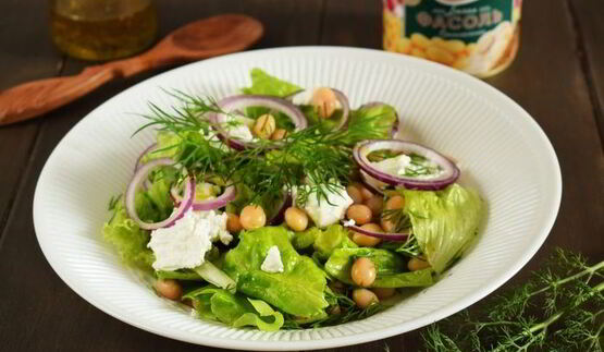 салат в греческом стиле с фасолью