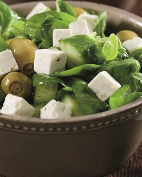 Зеленый греческий салат