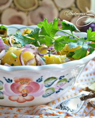 Картофельный салат c пикантной заправкой